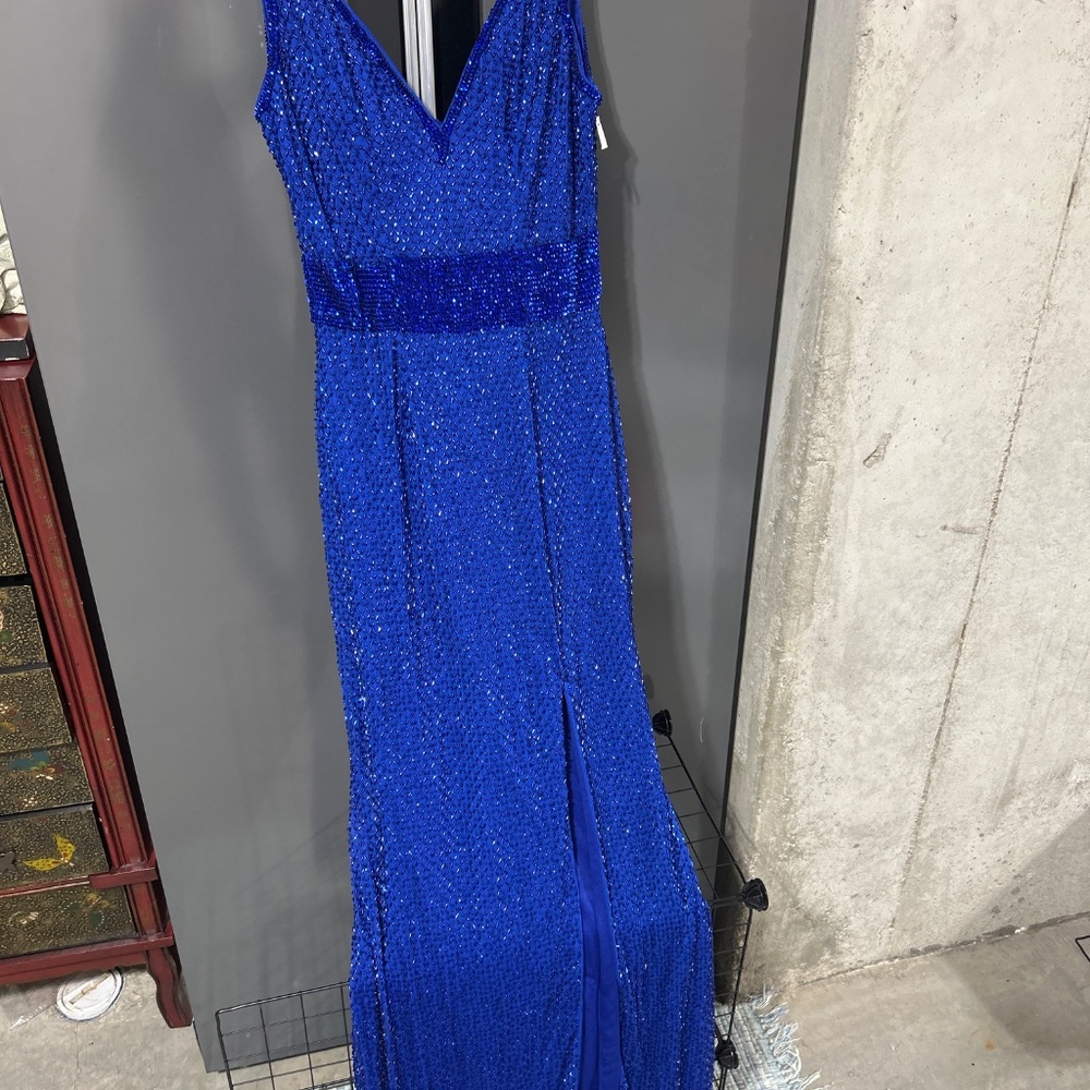 Absolutely stunning party dress